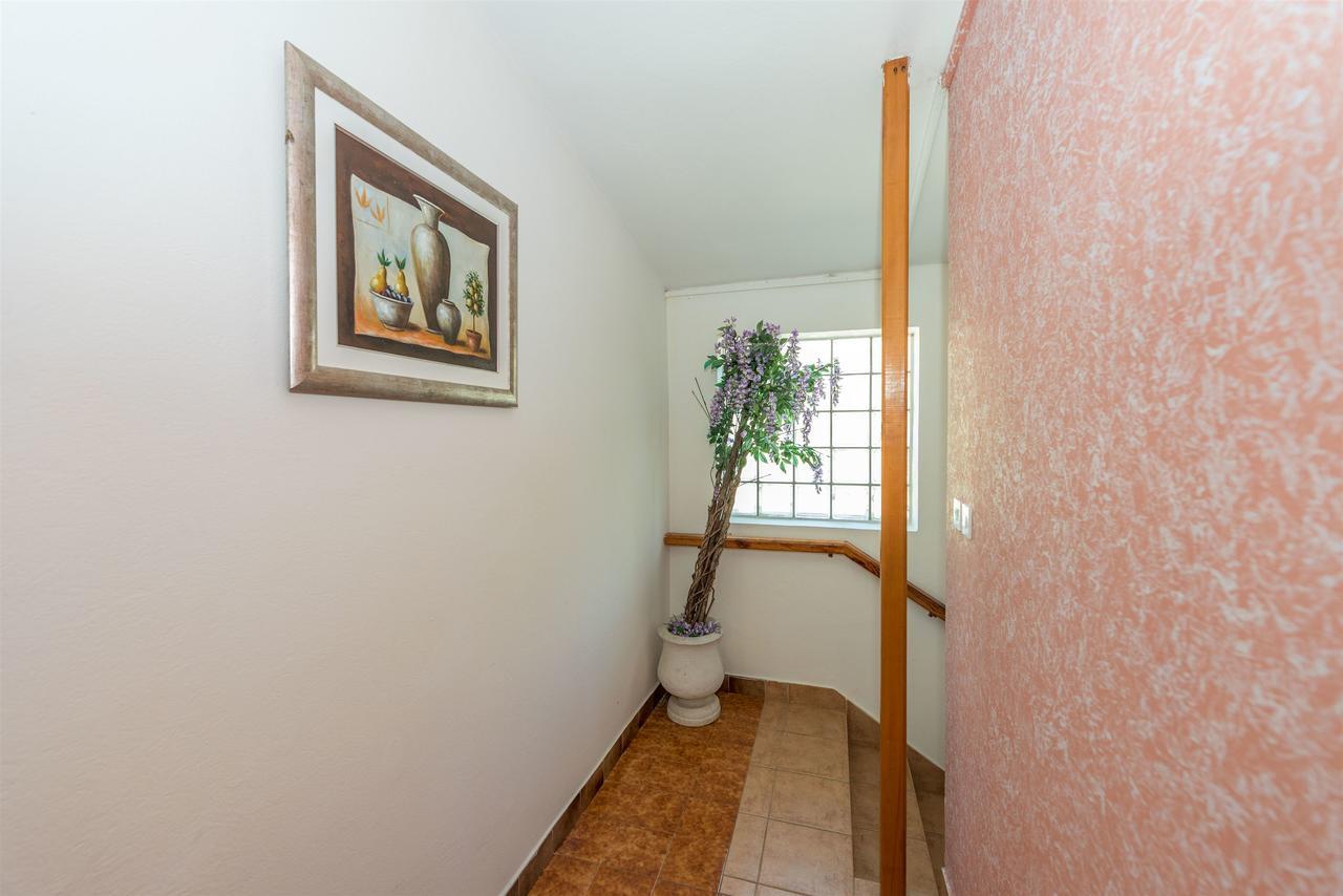 Apartments And Rooms Dragica Starigrad Paklenica Esterno foto