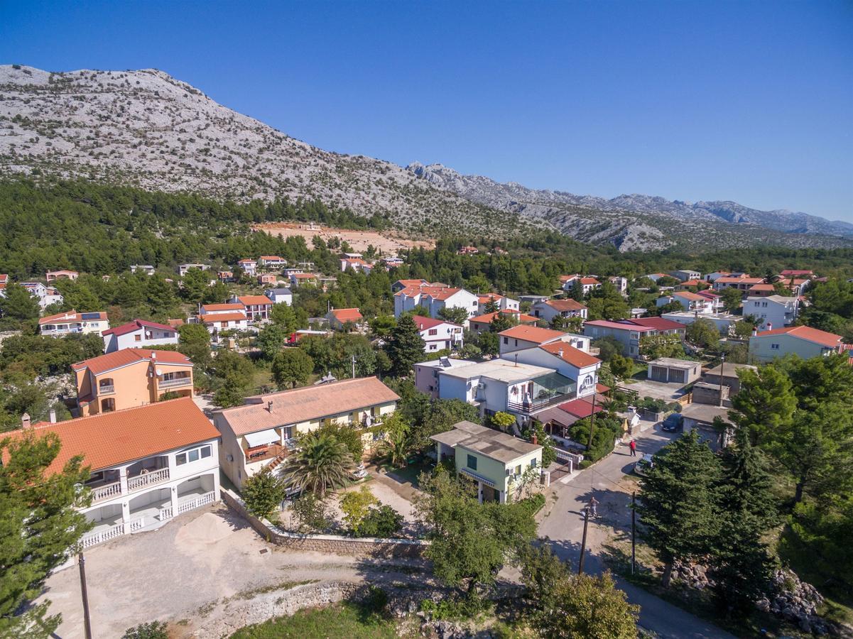 Apartments And Rooms Dragica Starigrad Paklenica Esterno foto